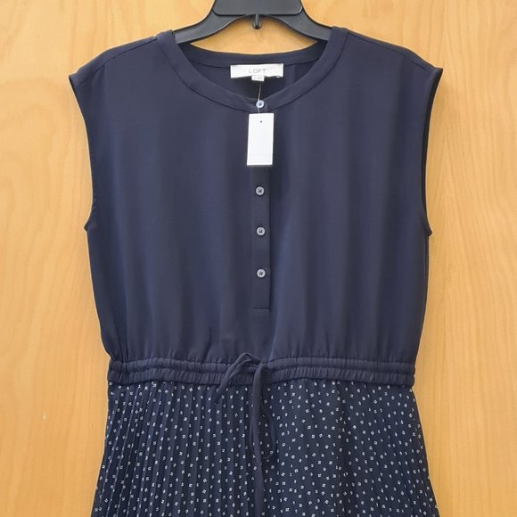 LOFT NWT Pleated Henley Dress size 6 - Picture 6 of 10